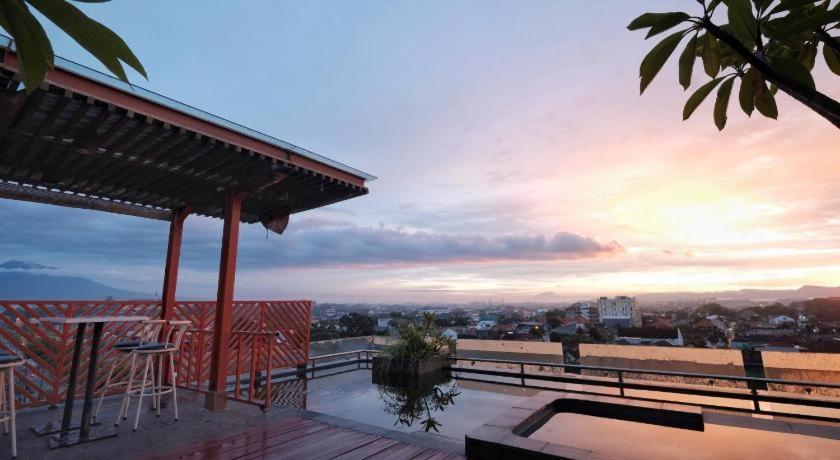 All Nite & Day Hotel Yogyakarta - Gejayan Extérieur photo